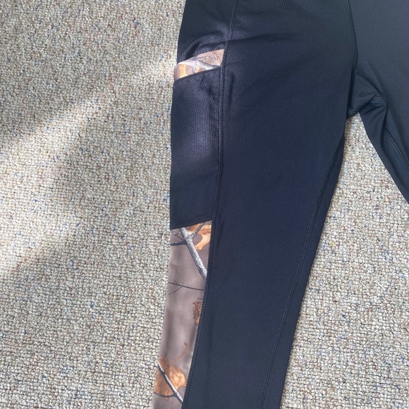 Ladies Legendary whitetails hunting Athletic leggings size small - Picture 6 of 8